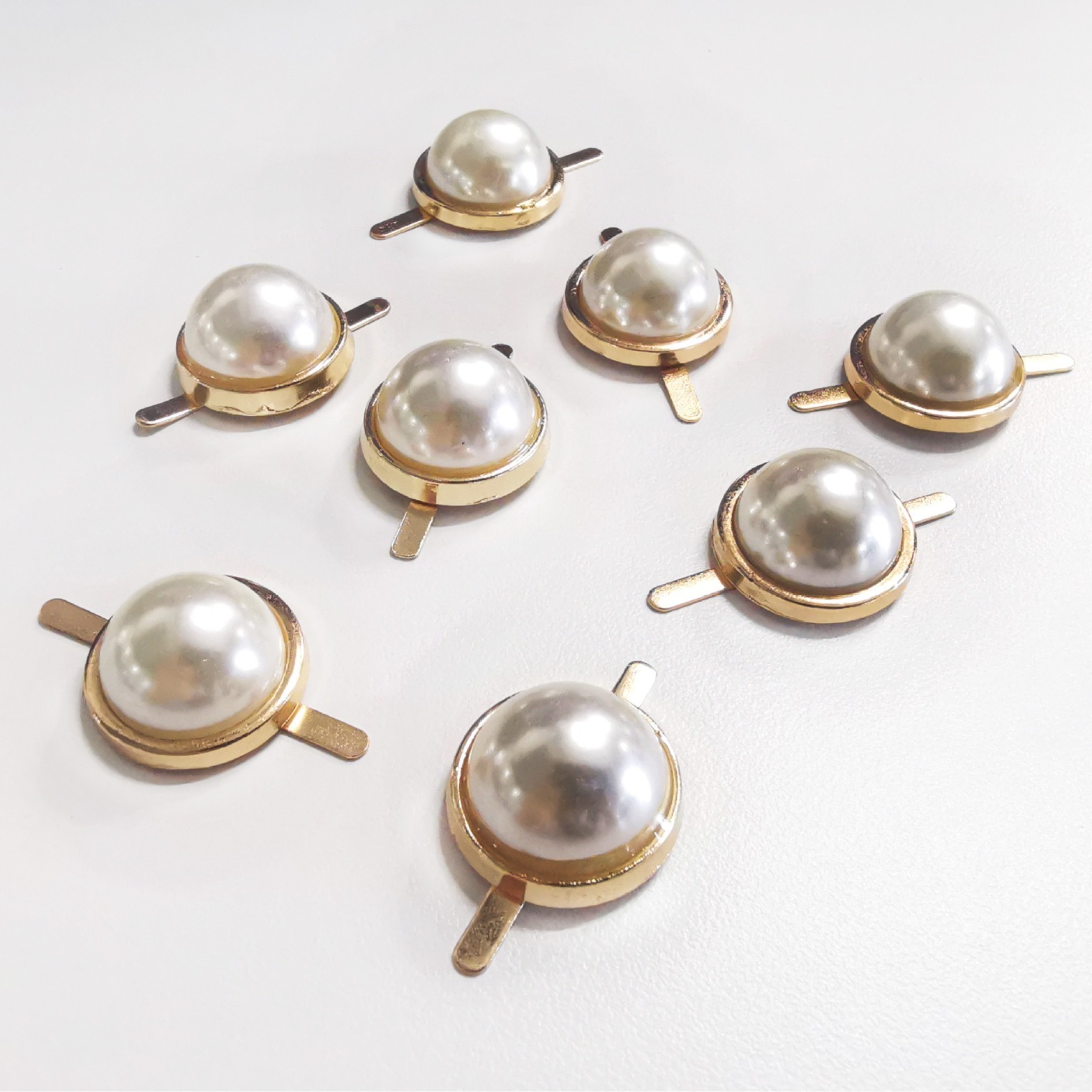 Clip demi-rond en perles de 20 mm