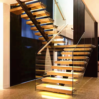 Escalier moderne américain intérieur à cadre en acier droit, conception mono-poutre, escalier flottant en verre