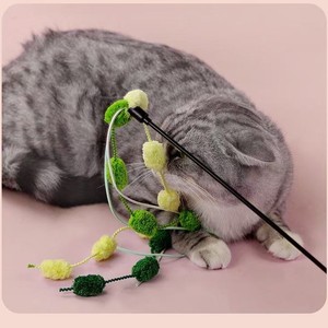 Jouets pour chats avec pompons, guimauves, jouets pour chat, plumes, clochettes et autres petits jouets pour chats, pour qu'ils puissent jouer et s'amuser. - Product Image 3