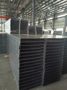 รางเคเบิลเหล็กแบบเจาะรูแนวนอนสำหรับงานก่อสร้างอุตสาหกรรม - Product Image 4