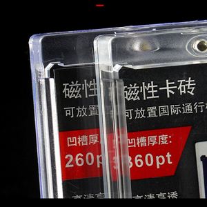 Porte-cartes magnétique transparent personnalisé LCC919 à ouverture rapide, protection UV 100 %, toutes tailles, pour cartes de sport - Product Image 5