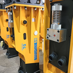 Casse-roche hydraulique robuste S70 pour la construction et l'exploitation minière, type supérieur, doté de composants essentiels innovants - Moteur de marteau brise-roche et burin - Product Image 1