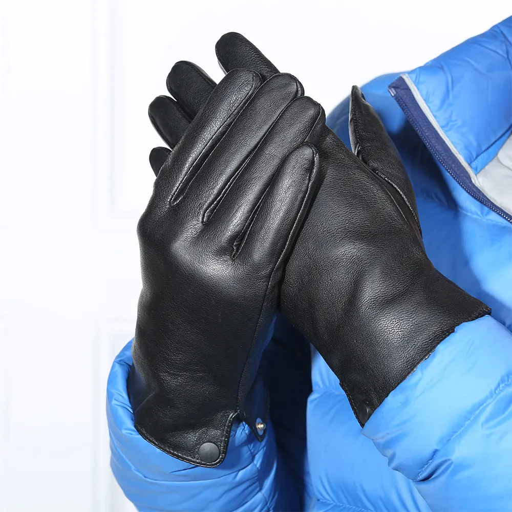 2022 NEW Amazon Hot Selling Black Fashionable Sheepskin leather gloves with velvet lining custom winter fleece gloves for men