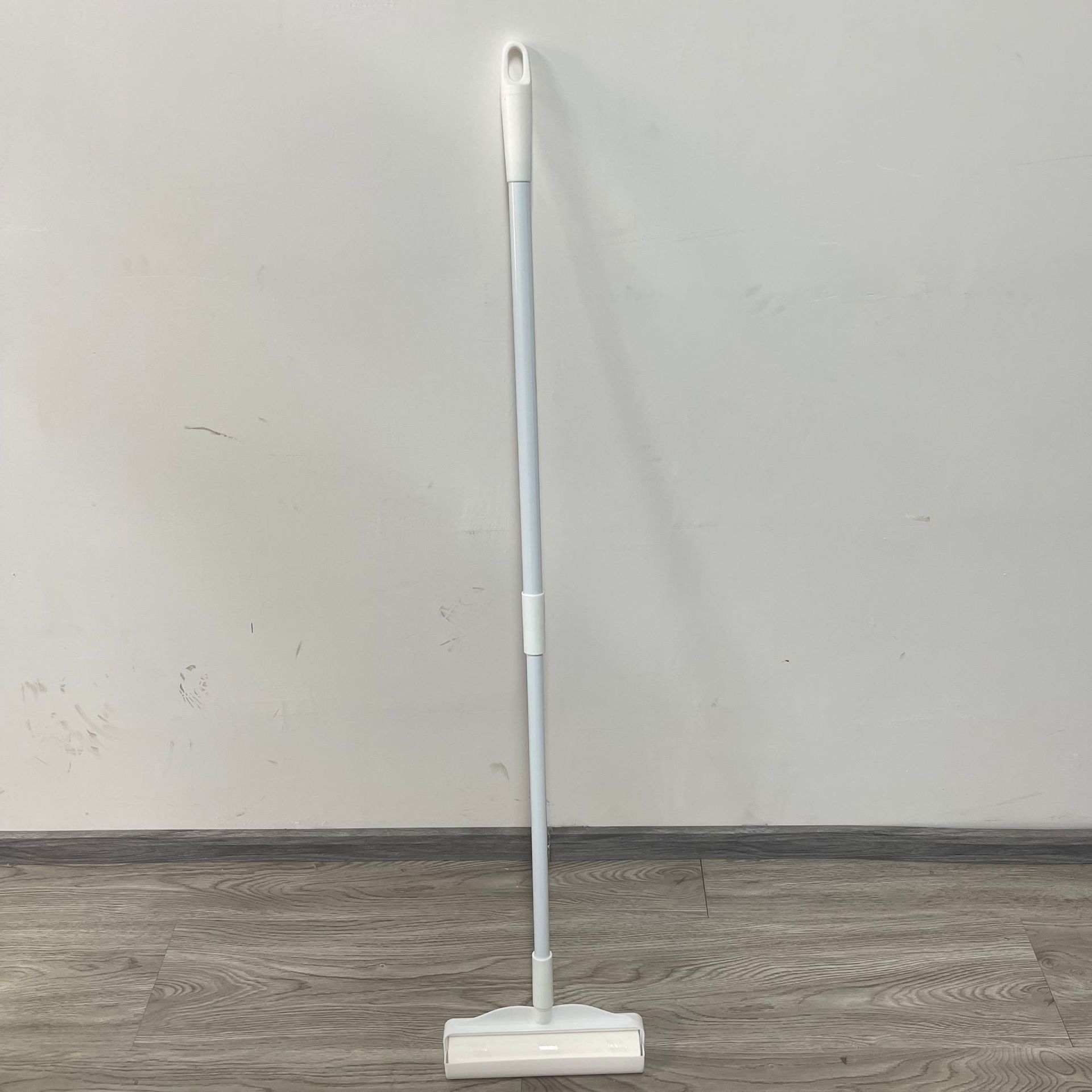19cm simple white (with telescopic rod)