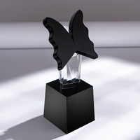 Trophée Papillon en Cristal Noir K9 Gravé au Laser, Étanche, Durable, Résistant aux Rayures – Cadeau Moderne pour Entreprises – Offre Spéciale