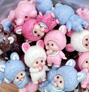 ตุ๊กตาเรซิ่น 3 มิติ น่ารัก สไตล์คาวาอิ การ์ตูนจิ๋ว งานฝีมือสร้างสรรค์ ตุ๊กตาเทพนิยายสุดฮิต พร้อมรูสำหรับร้อยลูกปัด ตกแต่งปากกา ประตูบ้านตุ๊กตา และของตกแต่งอื่นๆ - Product Image 6