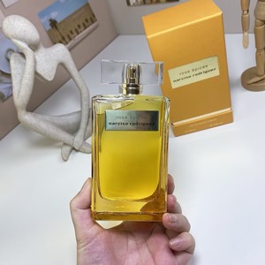 น้ำหอม Rodriguez Inspired EDP 100 มล. กลิ่นหอมติดทนนาน น้ำหอมหรูหราสำหรับใช้ในชีวิตประจำวัน ชุดของขวัญสำหรับเธอ ขายส่งสำหรับผู้หญิงและผู้ชาย - Product Image 4