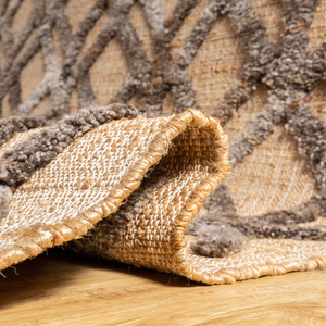 Tapis en couches de sisal de qualité supérieure Tapis en laine tissé à la main combinant une surface en laine douce avec une base durable pour une décoration intérieure élégante et fonctionnelle - Product Image 6