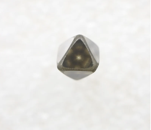 Diamant naturel octaédrique de 3,56 carats provenant de la mine du Zimbabwe, très bon polissage, DIAMANT RARE, marque pour bijoux fins spéciaux, ses bijoux - Product Image 1