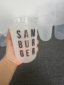 Taza de plástico en forma de U con logotipo personalizado para boda, 12oz, 16oz, 24oz, esmerilado, transparente, desechable, batido, PP, taza dura, taza de té de la leche con burbujas - Product Image 6