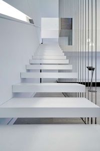<span class=keywords><strong>Escalier</strong></span> <span class=keywords><strong>droit</strong></span> en marbre <span class=keywords><strong>noir</strong></span>, <span class=keywords><strong>escalier</strong></span> flottant intérieur avec garde-corps en verre fumé - Product Image 6