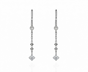 Pendientes Elegantes de Oro Blanco de Dieciocho Quilates con Diamantes Naturales Pequeños Tallados a Espejo y con Acabado Pulido, Diseño de Cometa de Sirena Etérea - Product Image 1