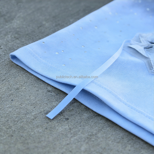 Camiseta de cuello redondo extragrande y corta para hombre, personalizada por el fabricante, de 230 g/m² de alto gramaje, con estampado serigrafiado y pedrería, teñido por inmersión. - Product Image 3