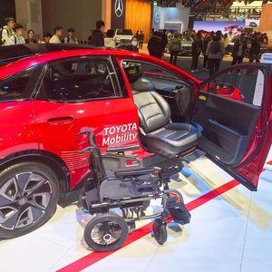 Sièges de voiture électriques pivotants certifiés CE EMARK, en cuir, pivotants, réglables en hauteur, pour personnes handicapées, utilisateurs de fauteuils roulants - Product Image 6