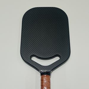Raquette de pickleball professionnelle sans cadre en fibre de carbone 3K, face en <span class=keywords><strong>PP</strong></span>, noyau en nid d'abeille, procédé de pressage à chaud, approuvée par l'USAPA - Product Image 6