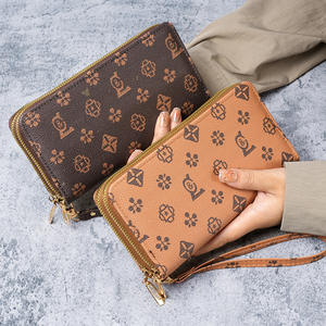 กระเป๋าสตางค์หนังแท้ดีไซน์ใหม่ คุณภาพสูง ทันสมัย หรูหรา กันน้ำ ขนาดเล็ก ลายบล็อกสี  ใส่บัตรได้  แบบ unisex ราคาสุดคุ้ม - Product Image 3