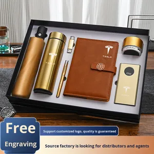 Coffret Cadeau d'Affaires : Organiseur/Agenda en Cuir avec Reliure Thermique et Logo Personnalisé pour Événements d'Entreprise et Réunions Annuelles - Product Image 2