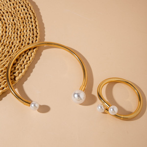 Conjunto de Joyería Vintage de Compromiso, Estilo <span class=keywords><strong>Barroco</strong></span>, Aleación con Imitación de Perlas, Collar y Pulsera con Diseño de Flor Chapado en Oro de 18K para Mujer - Product Image 4