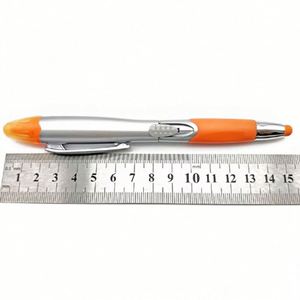 Stylo bille 2-en-1 avec stylet et surligneur pour écrans tactiles, personnalisable avec logo - Product Image 4