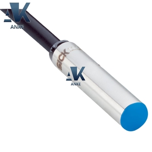 Capteur de proximité inductif SICK IHM06-02BPSVW2K PNP IP67, distance de détection 2 mm, encastré - Product Image 1