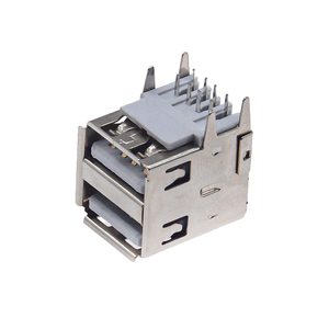 Conector USB 2.0 Tipo-A Hembra con Brida Reforzada, 90 °   Soporte vertical con 4 pines rectos y contactos de resorte planos - Product Image 3