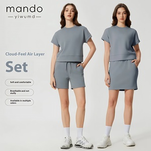 Ensemble de survêtement doux et léger Vêtements de <span class=keywords><strong>sport</strong></span> décontractés d'été pour femmes T-<span class=keywords><strong>shirt</strong></span> à manches courtes et short à double <span class=keywords><strong>taille</strong></span> Ensemble 2 pièces - Product Image 1