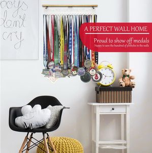 Cadre <span class=keywords><strong>de</strong></span> présentation <span class=keywords><strong>de</strong></span> trophées et médailles en bois, cadre <span class=keywords><strong>de</strong></span> trophée en métal avec crochet, grand panneau <span class=keywords><strong>de</strong></span> trophées en <span class=keywords><strong>bambou</strong></span> massif amélioré, médailles murales - Product Image 3