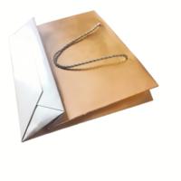 Sacs cadeaux en papier personnalisés avec estampage à chaud en feuille d'or, sacs shopping élégants en papier pour emballage cadeau, vente en gros
