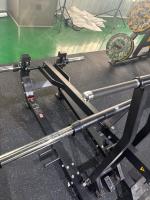 Machine de Squat à Ceinture à Charge de Plaques pour Musculation et Entraînement en Salle de Sport