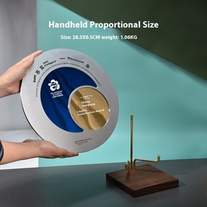 Support de Base en bois massif personnalisable honneur d'entreprise affaires chic plaque de récompense commémorative <span class=keywords><strong>chambre</strong></span> <span class=keywords><strong>Commerce</strong></span> cadeaux de bienvenue - Product Image 2