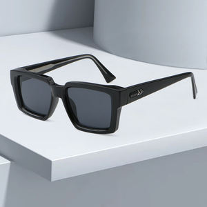 نظارات شمسية معدنية بإطار سميك وشعار مخصص بالجملة، نظارات لينون سميكة عالية الجودة للنساء والرجال باللون الأسود - Product Image 3