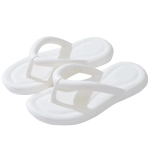 Pantuflas para Mujer Antideslizantes, Modernas y Minimalistas para el Hogar y para Usar al Aire Libre - Product Image 1