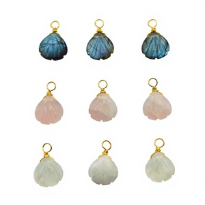 Colgante de concha de labradorita natural, cuarzo rosa y piedra lunar para la fabricación de joyas, dijes de piedras preciosas iridiscentes pulidas de forma irregular - Product Image 1