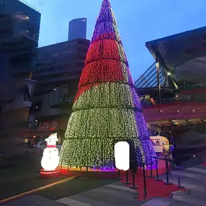 20 Fuß-30 Fuß riesiger künstlicher Weihnachtsbaum aus PVC und LED Material OEM von Weihnachtsdekoration Lieferant für Indoor-Outdoor-Verwendung