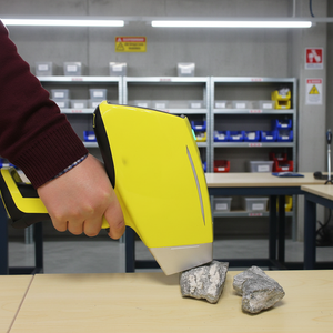 Analizador Portátil de Metales y Minerales Drawell XRF TrueX 960, Analizador XRF de Mano - Product Image 1