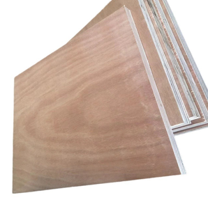 Zócalo de Madera Contrachapada Comercial Multicapa con Chapa de Okoume, Ideal para Gabinetes y Armarios |   Panel Decorativo para Pared Listo para Pintar - Product Image 2