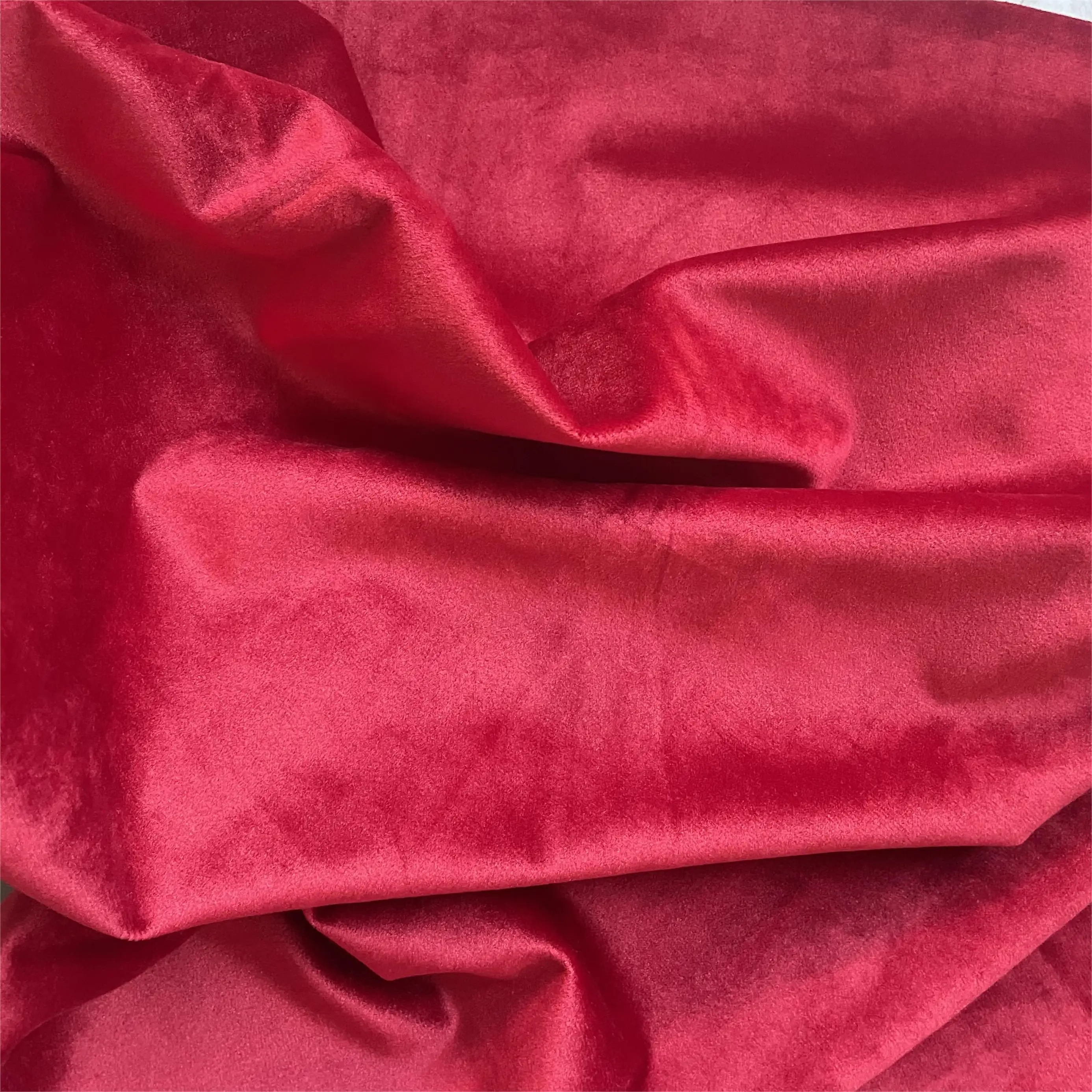 Commercio all'ingrosso di alta qualità in poliestere 100% tinto in maglia di velluto di alta qualità tinta unita in velluto di peluche brillante