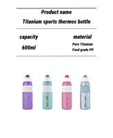 Bouteille isolée sous vide anti-fuite à double paroi en titane médical personnalisé de 600ml Paille pop-up antibactérienne de voyage sans BPA de 20oz