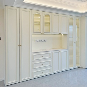 Armadio/Cassettiera su Misura in Legno Massello di Rovere Bianco Laccato Stile Americano, Lusso Leggero Crema Francese, per Villa - Product Image 1