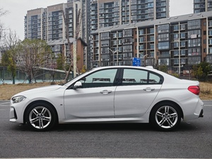 <span class=keywords><strong>BMW</strong></span> Serie 1 <span class=keywords><strong>120i</strong></span> 2020, <span class=keywords><strong>Paquete</strong></span> <span class=keywords><strong>M</strong></span> Sport, Motor 1.5T Turbo, Techo Panorámico, Bajo Kilometraje, Cumple con la Normativa China VI, Listo para Exportación - Product Image 3