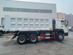 Camion benne SINOTRUK HOWO 6x4 371HP 10 roues, benne hydraulique robuste pour le transport <span class=keywords><strong>de</strong></span> sable et <span class=keywords><strong>de</strong></span> matériaux <span class=keywords><strong>de</strong></span> construction en milieu minier - Product Image 6