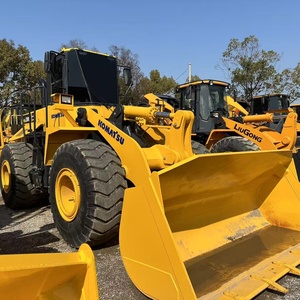 Cargadora de Ruedas Hidráulica Komatsu WA380 Usada con Cucharón Reforzado y Gran Tracción para Transporte de Materiales a Granel - Product Image 1