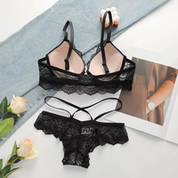 Set Bra dan Thong Gaya Prancis Seksi dengan Kawat Penyangga, Push-Up, Lingerie Renda Transparan untuk Gaun Berkerah Rendah/Plunging Neckline dan Celana Dalam Low-Rise