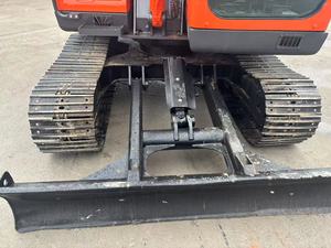 Mini-excavatrice Doosan DX80 d'occasion à vendre, excavatrice à chenilles fiable pour les travaux de construction et les applications utilitaires - Product Image 5