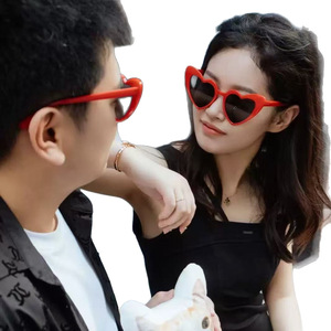 Gradient Lens Love Heart Sun Glasses Valentine's Day Decorative <b>Eyewear</b> Beach Party Costume Heart Sunglasses - Product Image 5