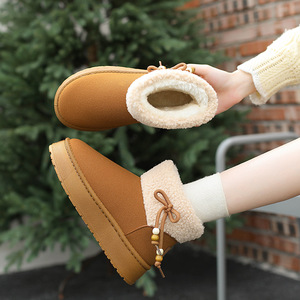 Bottes d'hiver personnalisables avec logo, garniture en fourrure moelleuse, chaussures en daim avec nœud et perles décoratives, chaussures <span class=keywords><strong>pour</strong></span> <span class=keywords><strong>femme</strong></span>, faible MOQ - Product Image 1