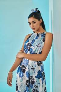 Robe longue à imprimé floral bleu, robes décontractées pour femmes, avec tissu léger, design à volants superposés, coupe confortable - Product Image 4