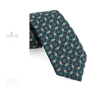 Nouveau <span class=keywords><strong>vert</strong></span> <span class=keywords><strong>foncé</strong></span> Jacquard tissé <span class=keywords><strong>cravate</strong></span> pour hommes mariage affaires classique cravates mode Polyester hommes <span class=keywords><strong>cravate</strong></span> pour costume 7.5cm <span class=keywords><strong>cravate</strong></span> - Product Image 4