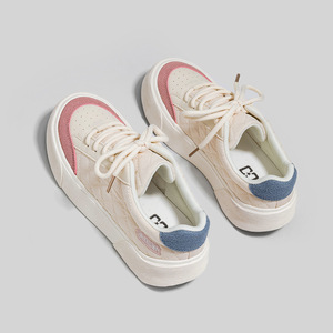 Nouvelles chaussures en toile à semelle épaisse au design unique pour femmes, très polyvalentes, pour l'école, mignonnes, tendance, respirantes et élégantes - Product Image 2