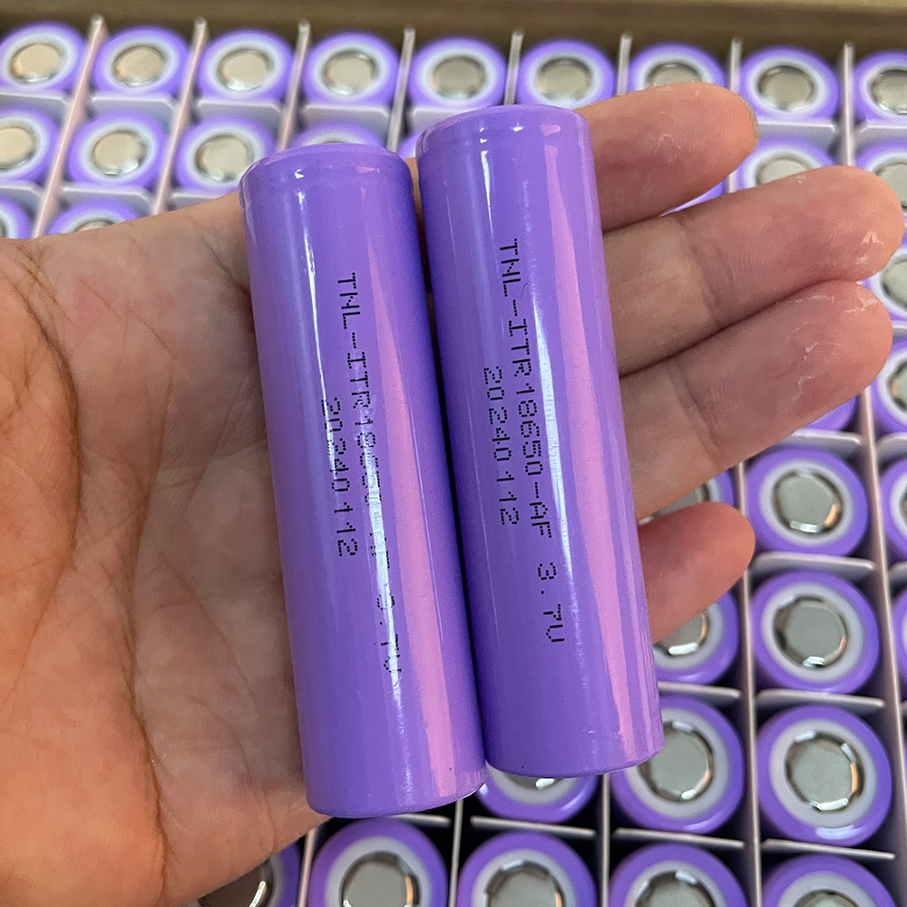 Tianneng 3.7V 2600mAh 18650 Lithium Ion Battery - Rechargeable